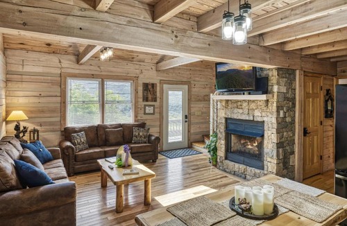 Gatlinburg House | Smoky Mountain Dream Cabin
