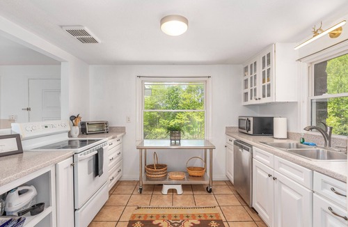 Waynesville Cottage | Smoky Mountain Retreat n2.8 m to Main St , 3800' Elevation, Game room, Fire Pit