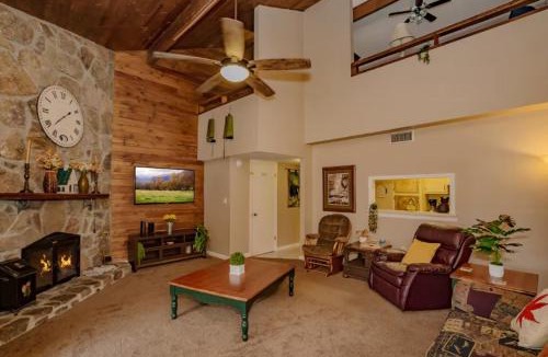 Chalet Village Apartment | Smoky Mountains Retreat