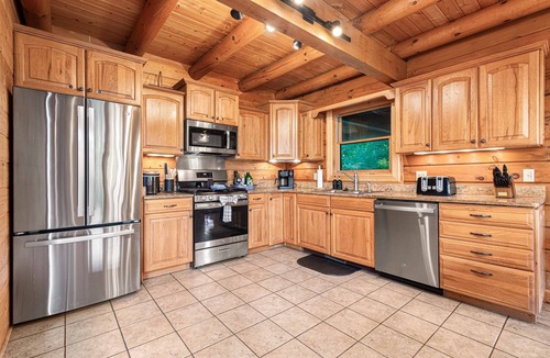 Robbinsville Cabin | Smoky Mtn Lake House | Prvt Dock & Hot Tub