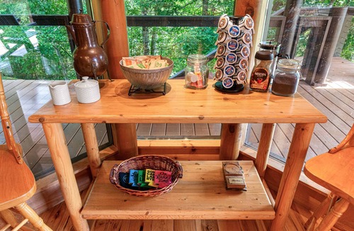 Robbinsville Cabin | Smoky Mtn Lake House | Prvt Dock & Hot Tub