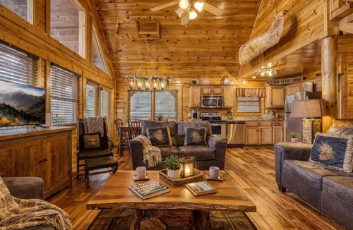 Hemlock Hills Cabin | Smoky Serenity Chalet