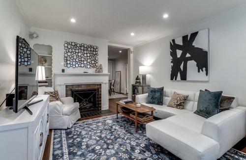 Knox - Henderson House | SMU Highland Park Katy Tr. Knox St,Turtle Creek.Convenient prestigious location!