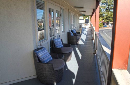 Victor Harbor Apartment | Smugglers Inn Studio 14