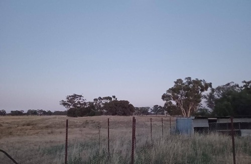 Wal Wal House | Snakes a plenty, rough country accommodation, no electronic communications.