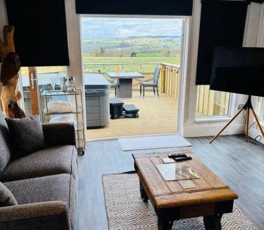 Whitby Hotel | Sneaton Castle