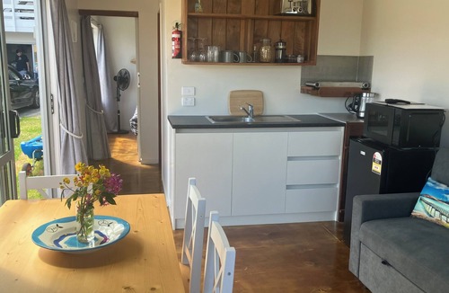 Omapere Ski Chalet | Sneezle Beezle Cottage