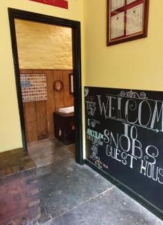 Shaftesbury Apartment | Snobs and Rebels Apartments