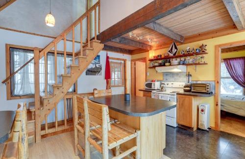 Snoqualmie Pass House | Snoqualmie Pass Cabin w/Deck: Walk to Ski Lift