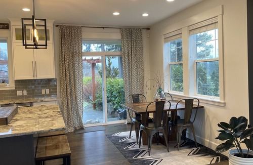 Snoqualmie Ridge House | Snoqualmie Ridge Golf course retreat with AC