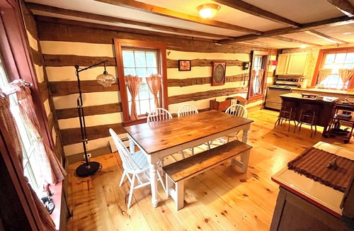 Hanover Other | Snow Daisy Inn