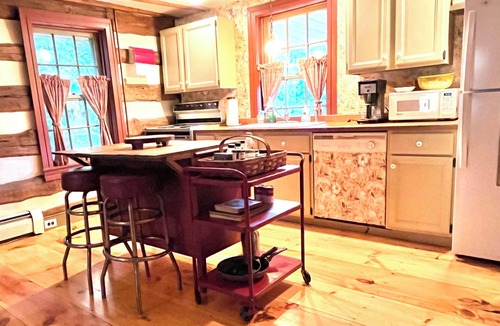 Hanover Other | Snow Daisy Inn