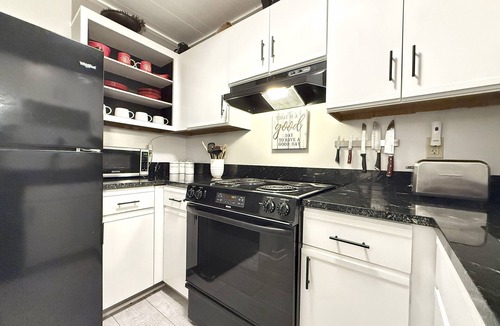 Warren Condo | Snow Getaway, Fireplace & Sugarbush Mtn