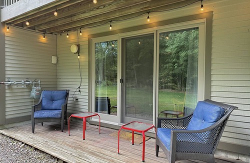 Warren Condo | Snow Getaway, Fireplace & Sugarbush Mtn