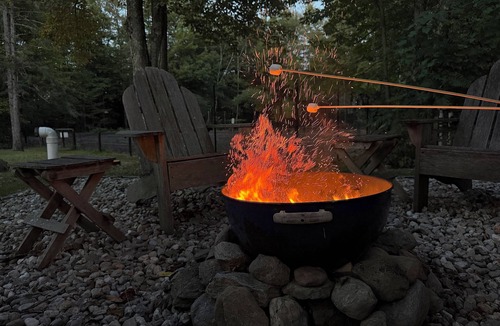 Warren Condo | Snow Getaway, Fireplace & Sugarbush Mtn
