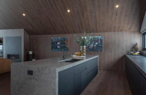 Hotham Heights Apartment | Snow Gum