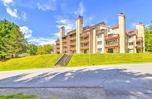 West Dover House | Snow Mountain Condo: Hot Tub + Shuttle to Resort