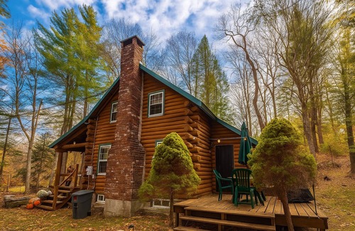 Wardsboro House | Snow Mountain Lodge- Mt Snow & Stratton Mtn Indoor Pool, Golf, Hike, VAST Trails