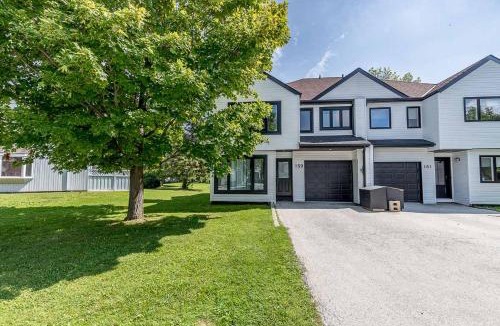 Collingwood House | Snow Pine - 10 minute drive to Blue