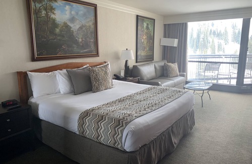 Salt Lake Mountain Resorts Cabin | Snowbird Cliff Club/Ski in-Ski out! January 30–February 06, 2027; sleeps up to 4