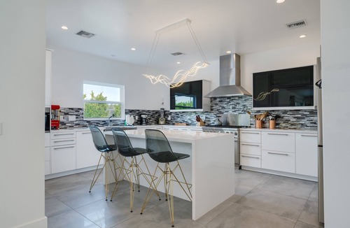 Desert Park Estates House | Snowbird-friendly luxury home with chef's kitchen, pool, hot tub, & central AC