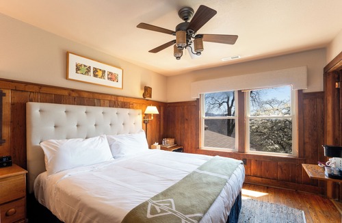 Robbinsville Hotel | Snowbird Mountain Lodge