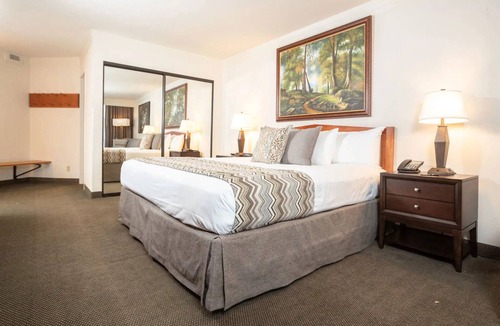 Salt Lake Mountain Resorts Resort | Snowbird Ski In/Out Cliff Club w/private Hot Tub