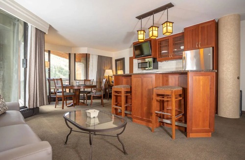Salt Lake Mountain Resorts Resort | Snowbird Ski In/Out Cliff Club w/private Hot Tub