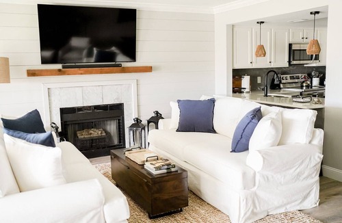 Saint Simons Heights Condo | Snowbird Special! Updated condo with marsh views!