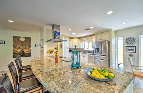 Sands Scottsdale House | Snowbirds! Group Getaway w/Hot Tub in Scottsdale