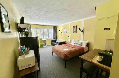 Londonderry Hotel | Snowdon Chalet Motel