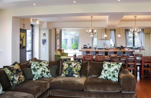 Llanllyfni House | Snowdon Summit View