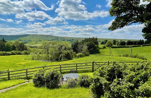 Danby Cottage | Snowdrop Cottage 1-bedroom (sleeps-2)