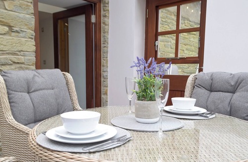 Cardigan Cottage | Snowdrop Cottage - UK12987