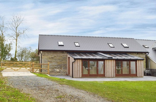 Cardigan Cottage | Snowdrop Cottage - UK12987