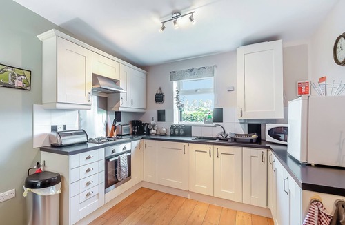 Great Hatfield Cottage | Snowdrop Cottage - W43121