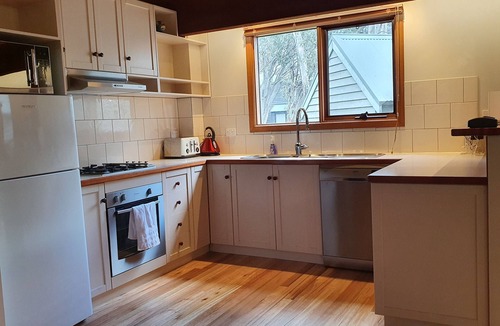 Dinner Plain Apartment | SNOWED INN apartment