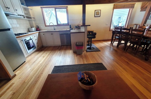 Dinner Plain Apartment | SNOWED INN apartment