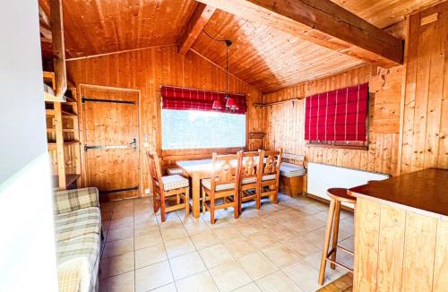 Montroc Ski Chalet | Snowflake cottage with garden