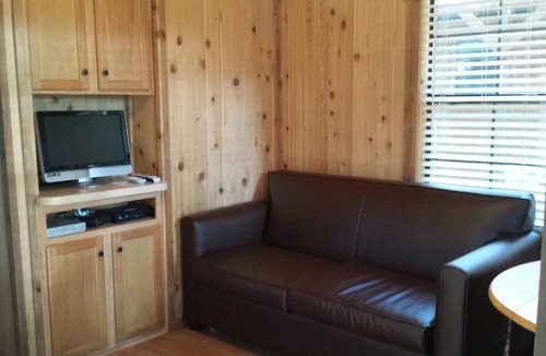 Emigrant Gap Resort | Snowflower Camping Resort Cabin 3