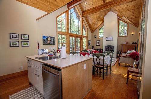 Twin Peaks House | Snowglobe by Hauserman Rentals