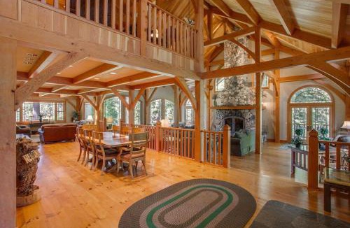 Leavenworth Ski Chalet | Snowgrass Lodge - River, Mountain Views & Hot tub