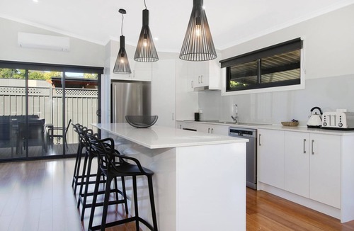 Bright House | Snowgum Bright Retreat - 1