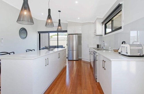 Bright House | Snowgum Bright Retreat - 1