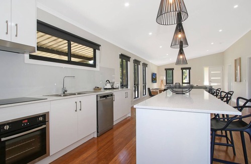 Bright House | Snowgum Bright Retreat - 1