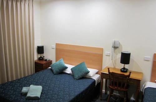 Tawonga South Hotel | Snowgum Motel