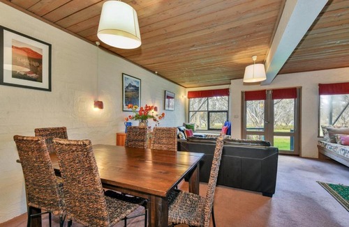 Dinner Plain Apartment | Snowgums 06