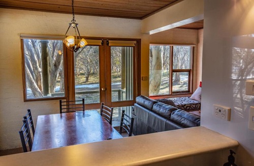 Dinner Plain House | Snowgums 07