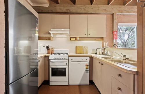 Dinner Plain House | Snowgums 10