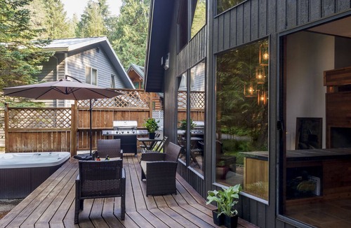 Glacier Cabin | Snowline community, closest lodging to Mt. Baker